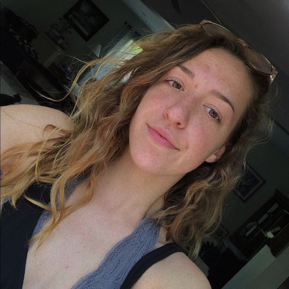 Meet your Posher, Phoebe